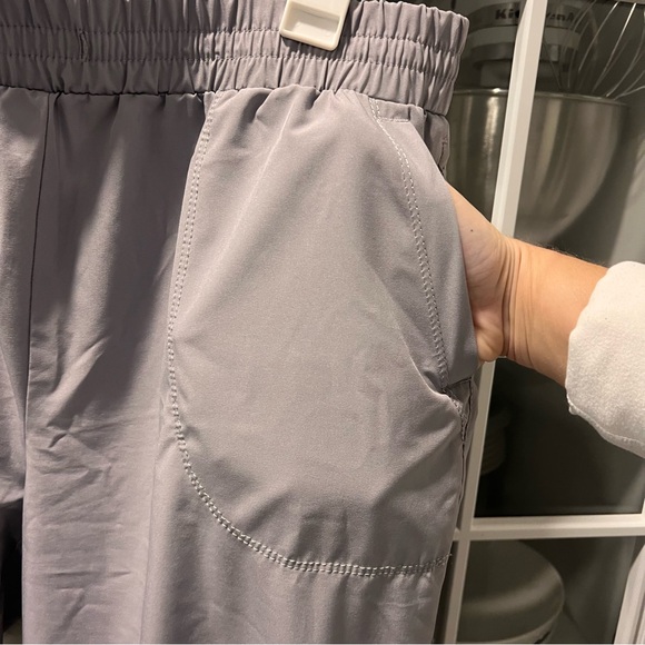 Zac & Rachel‎ Women’s Light Gray Joggers - Picture 5 of 6